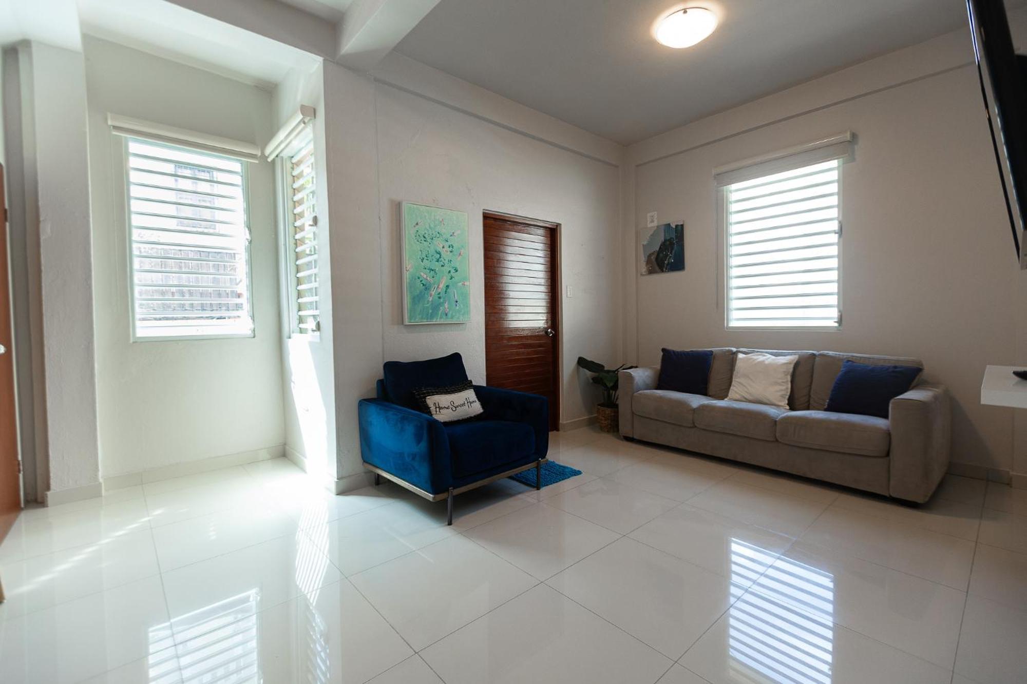 101- Renovated Gem Near The With Free Parking Apartment San Juan