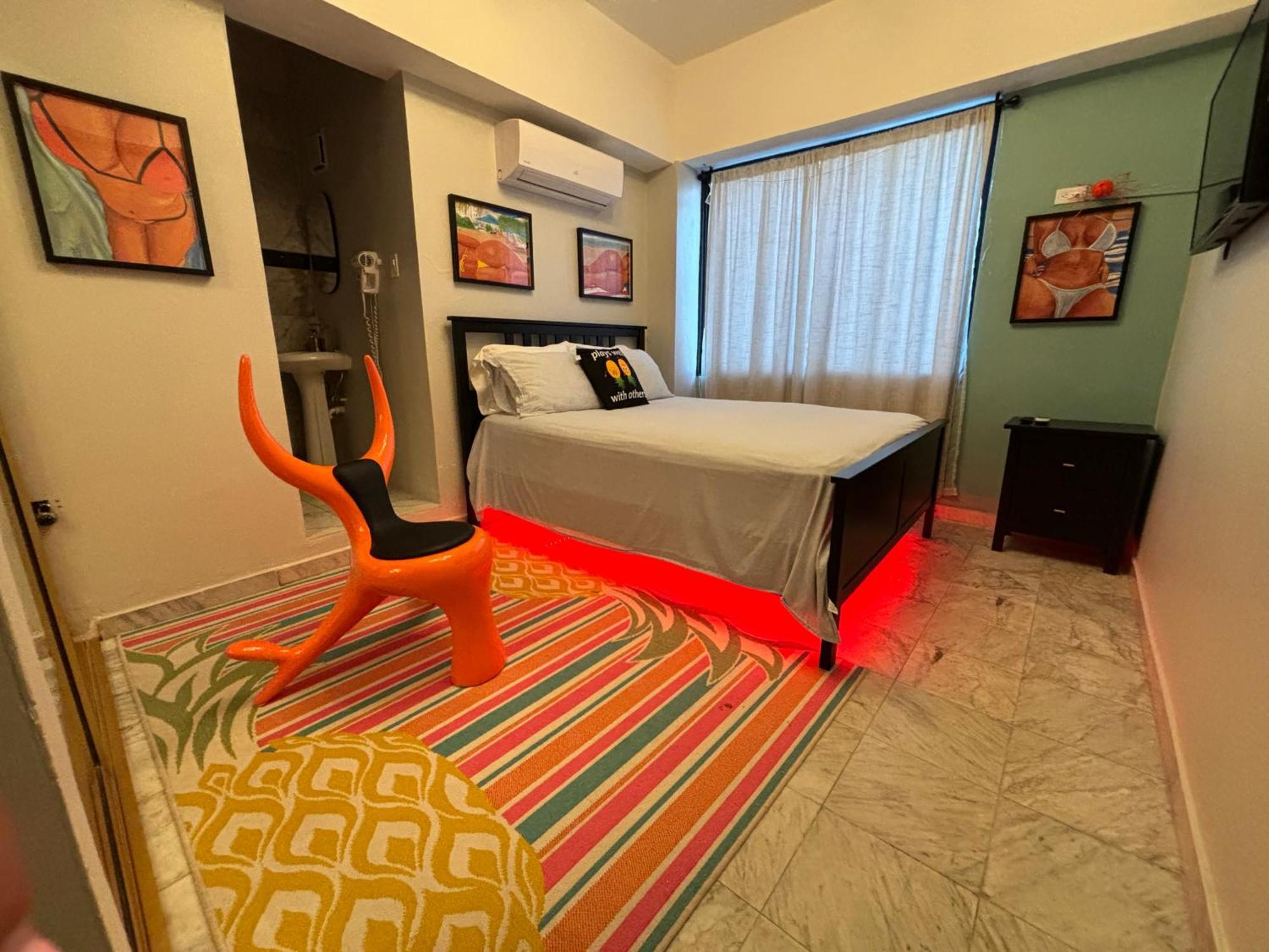 Condado Paradise Tantra Apartment