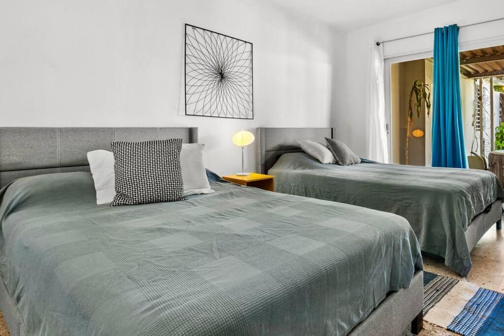 Villa Luxury 4br For 14-& Jacuzzi 6 Min & Airport