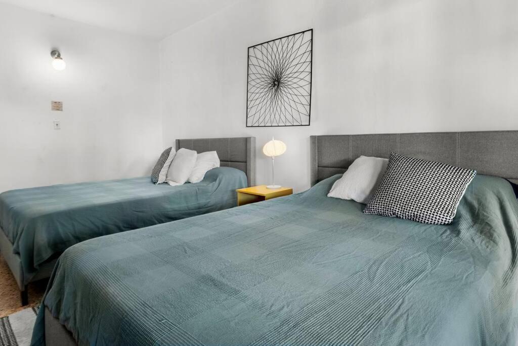 Villa Luxury 4br For 14-& Jacuzzi 6 Min & Airport