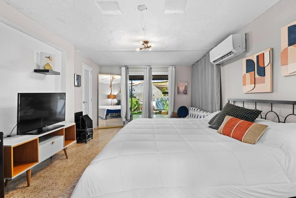 Luxury 4br For 14-& Jacuzzi 6 Min & Airport San Juan