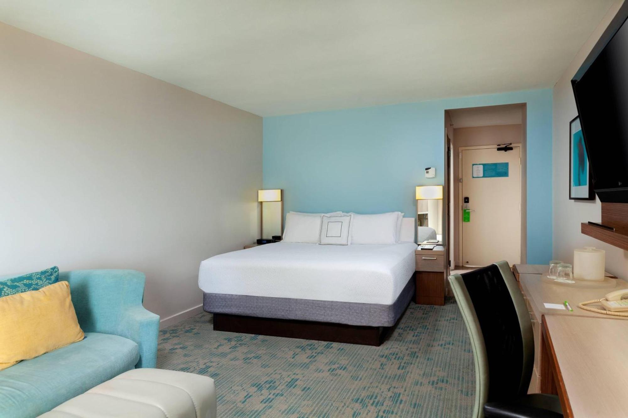 Resort Courtyard By Marriott Isla 4*