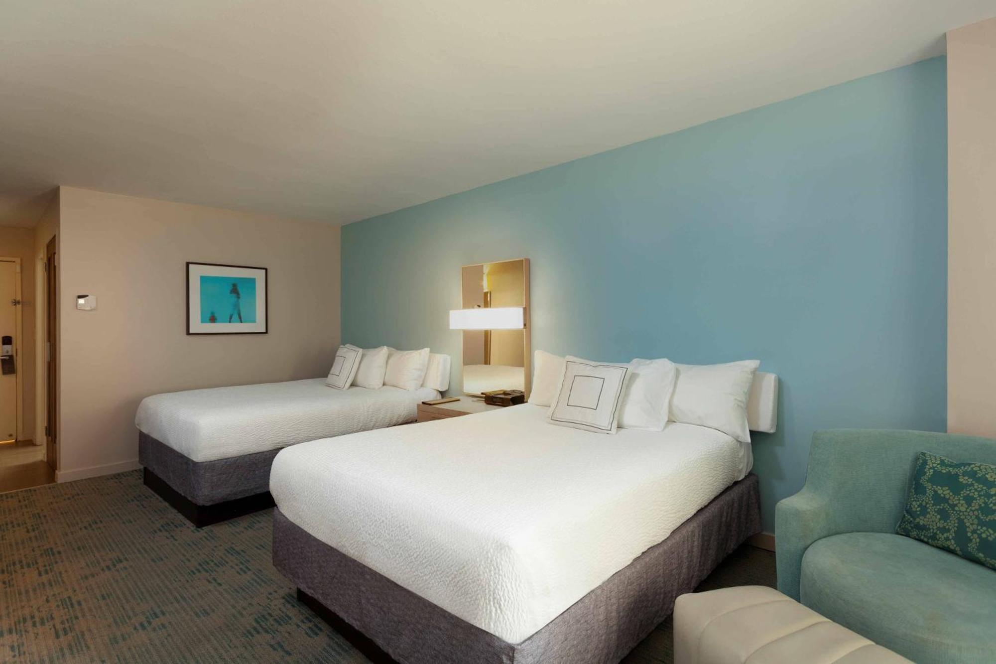 Resort Courtyard By Marriott Isla 4*