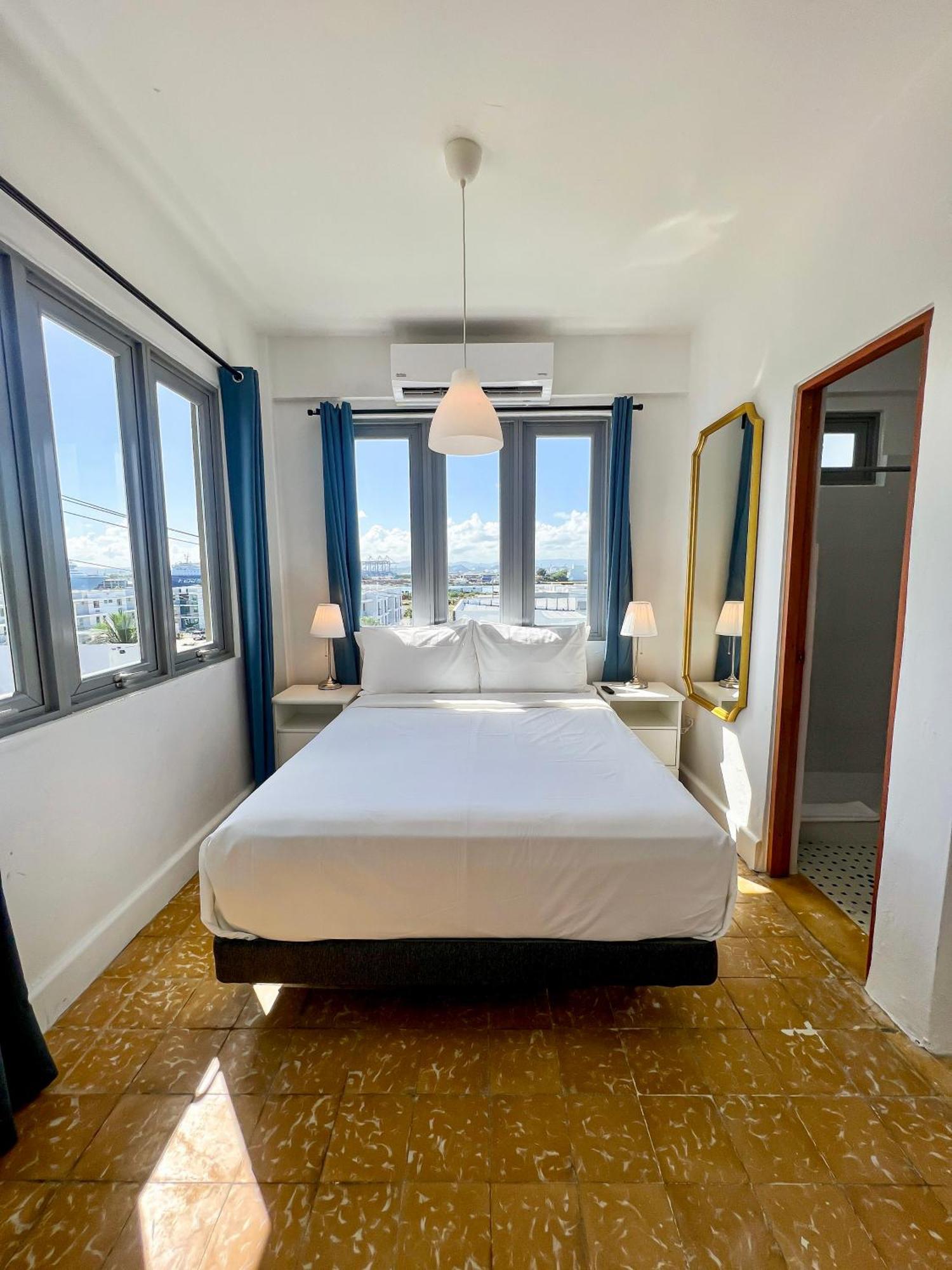 Hotel Urbana 3*