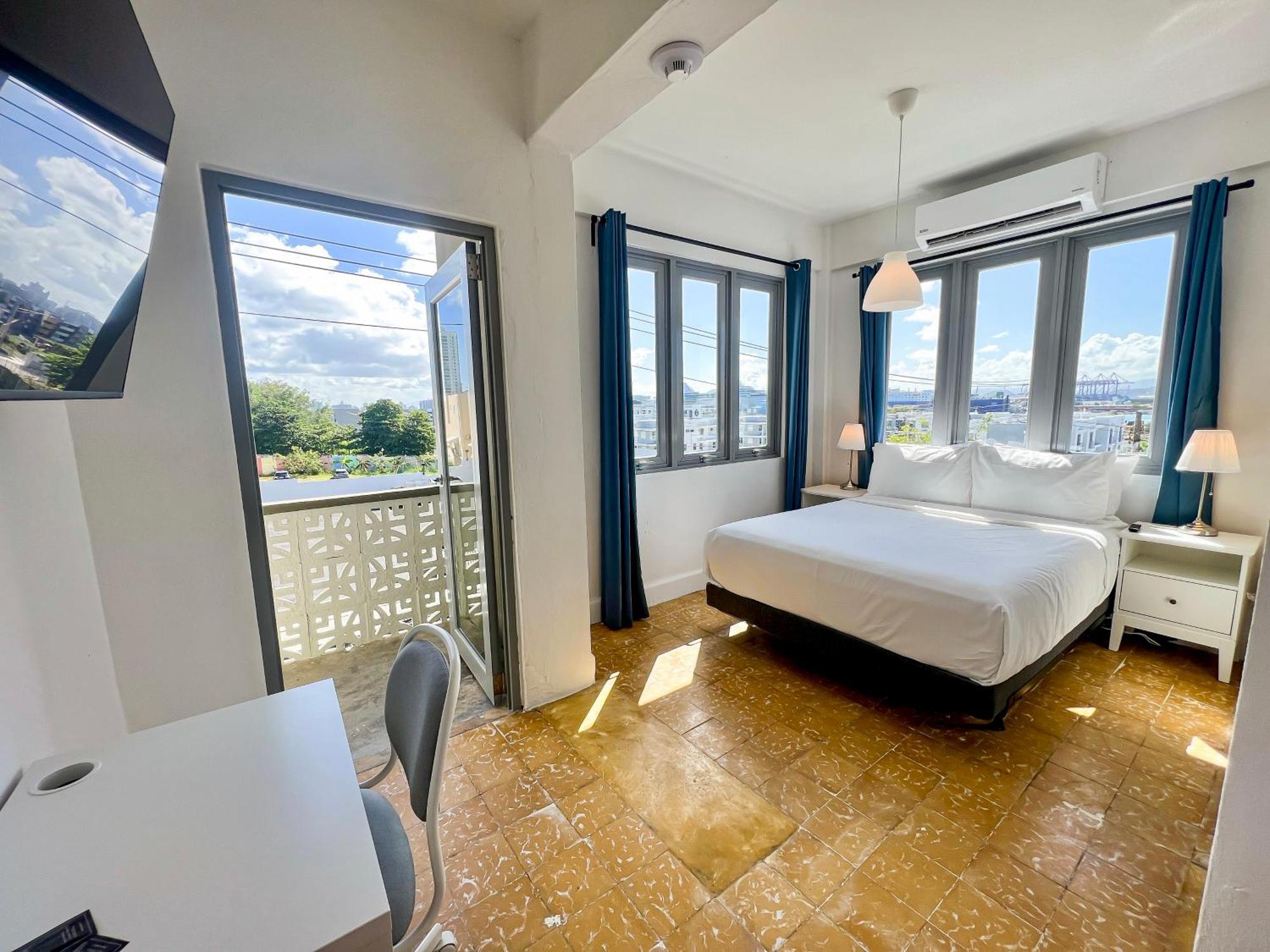 Urbana Hotel 3*