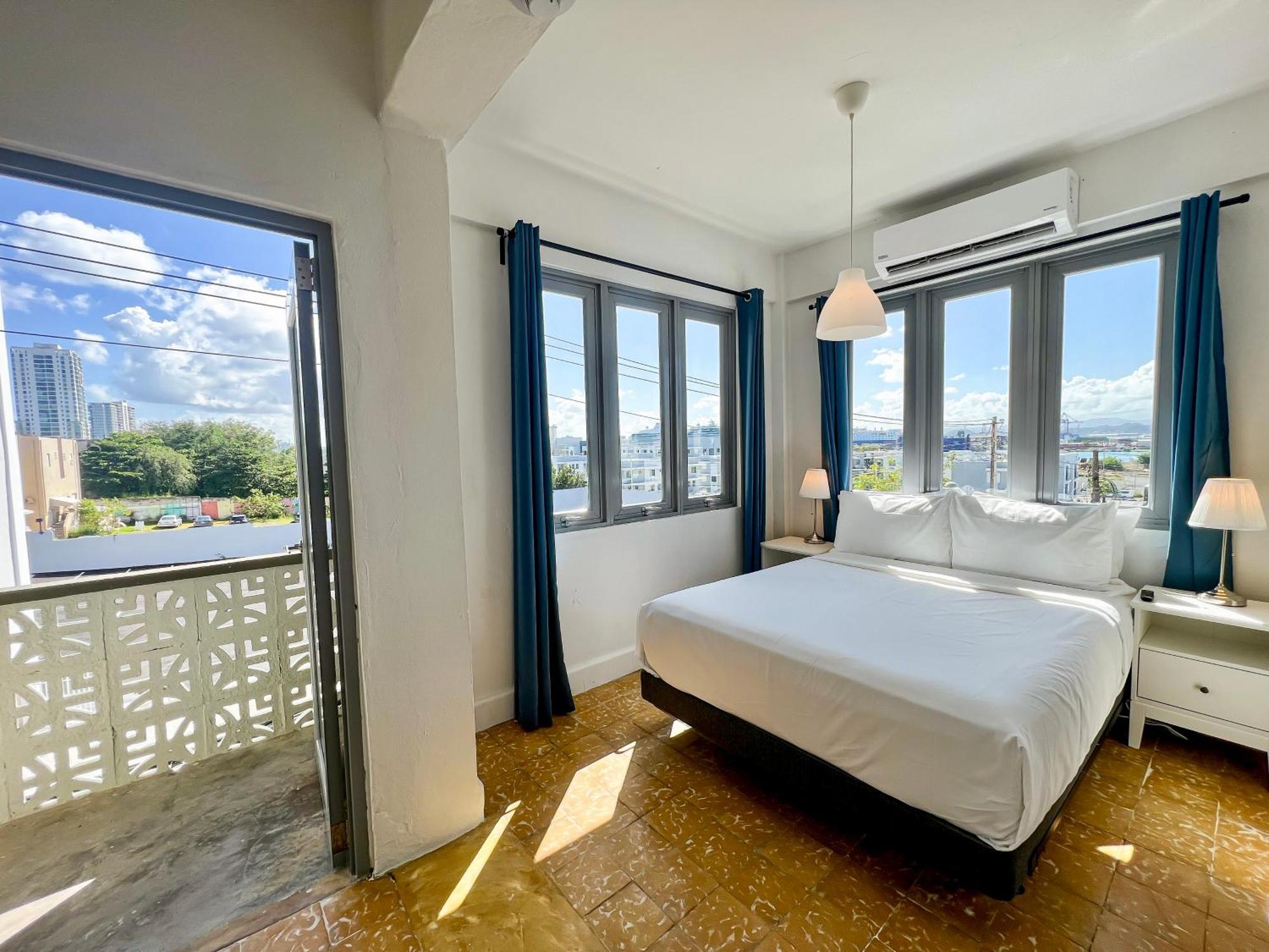 Urbana Hotel 3*