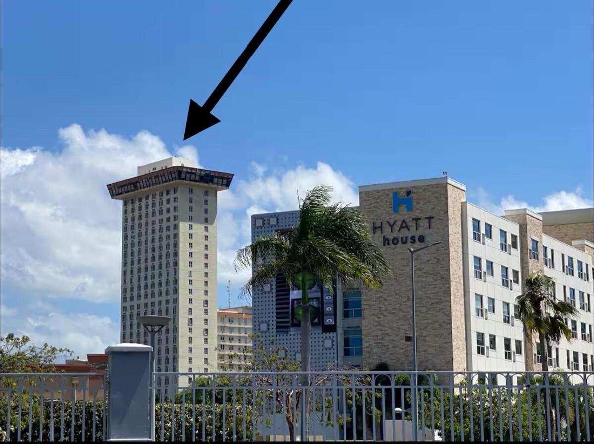 Front To Convention Center And Tmobil District Apartment