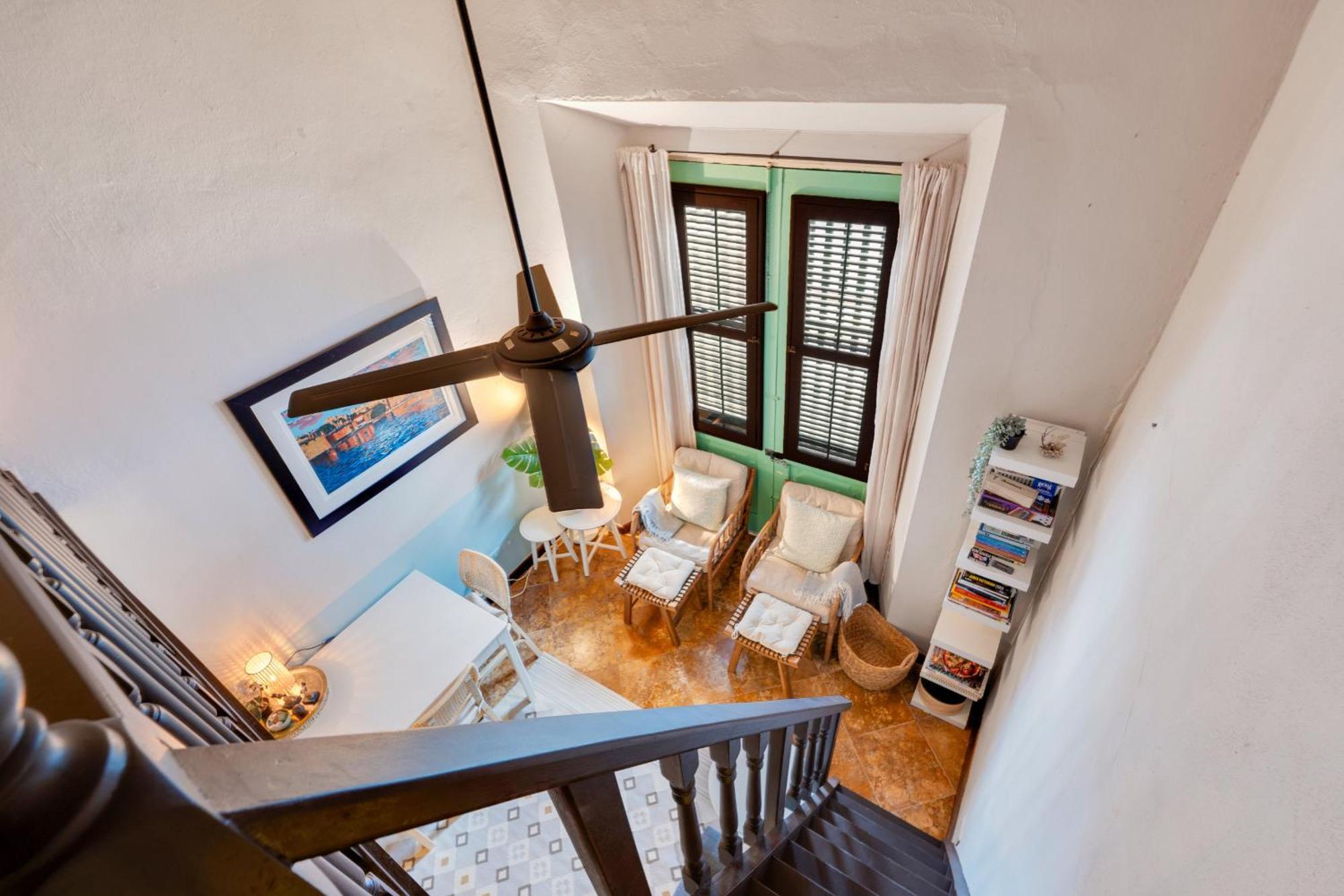 Chic 1-bedroom & Loft In Prime Location Apartment