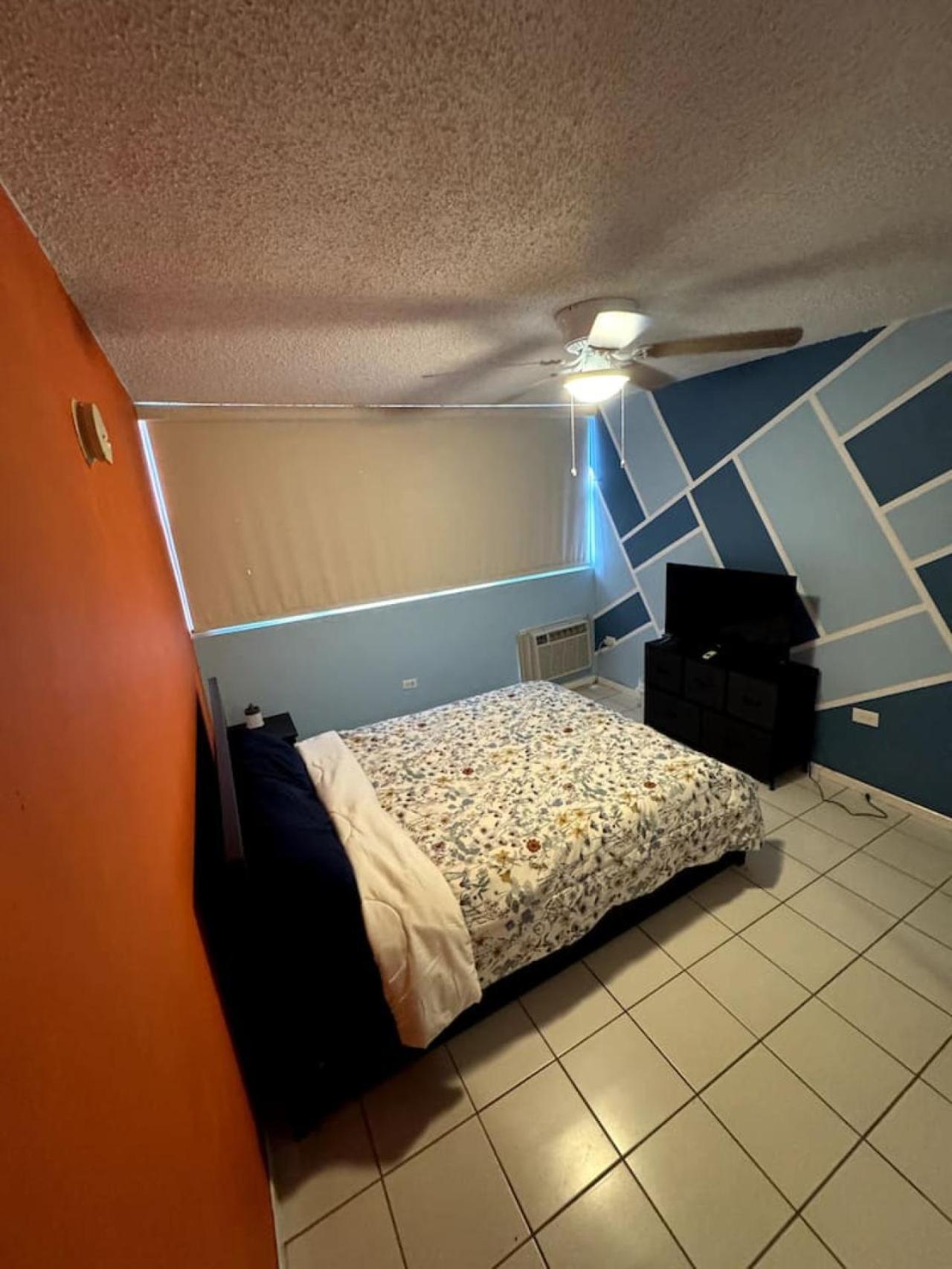 Private W Queen Bed In Shared