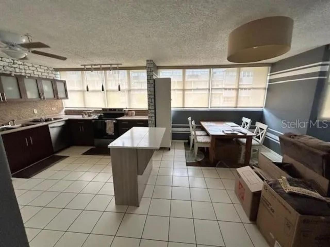 Apartment Private W Queen Bed In Shared