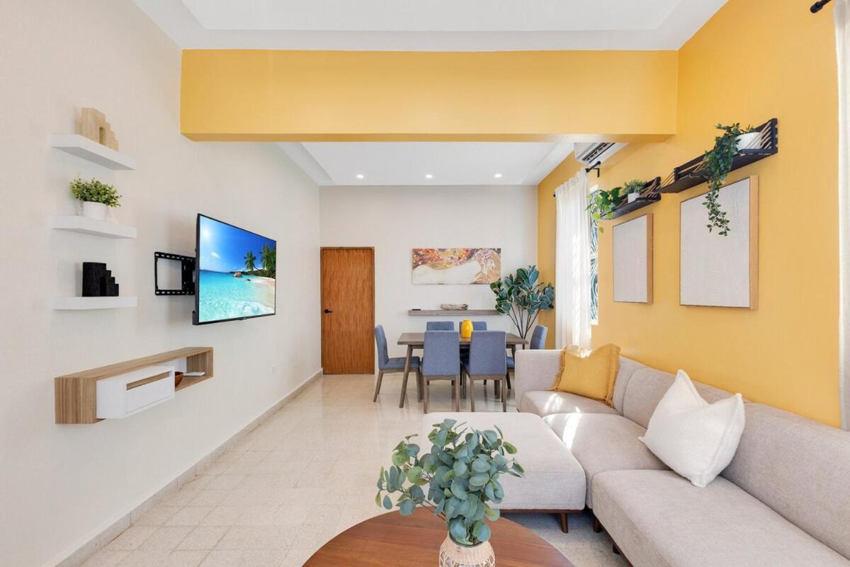 Group Vacation Steps From And Nightlife * San Juan