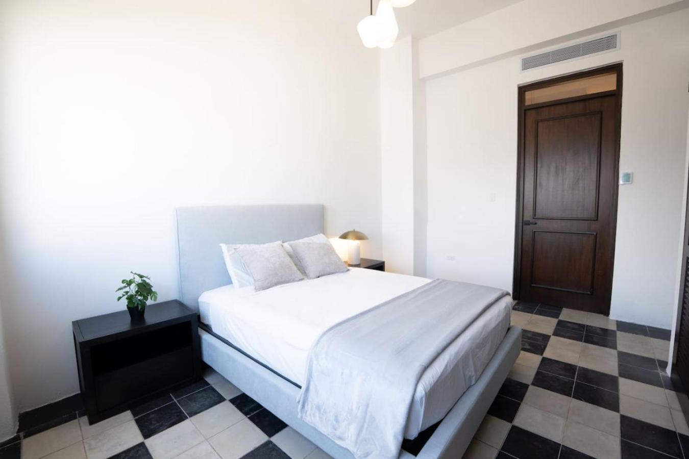 Apartment 2bedroom Apt. Old Sf3 *