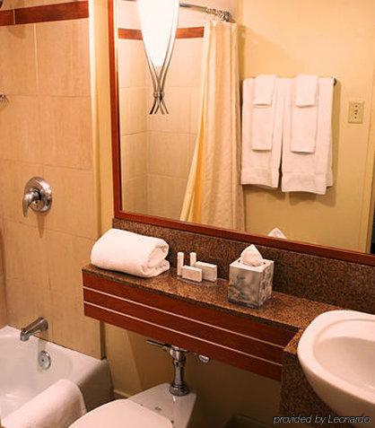 Courtyard By Marriott Miramar Hotel