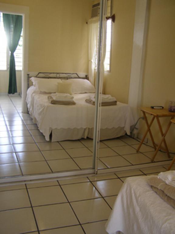 Colonial Apartment *