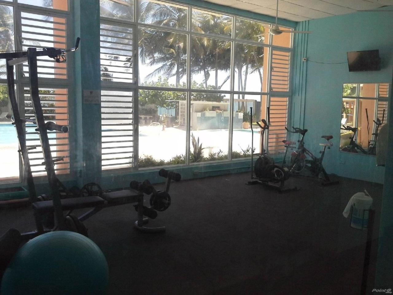 Cabana Sunjuan - Beach At Doorstep Apartment