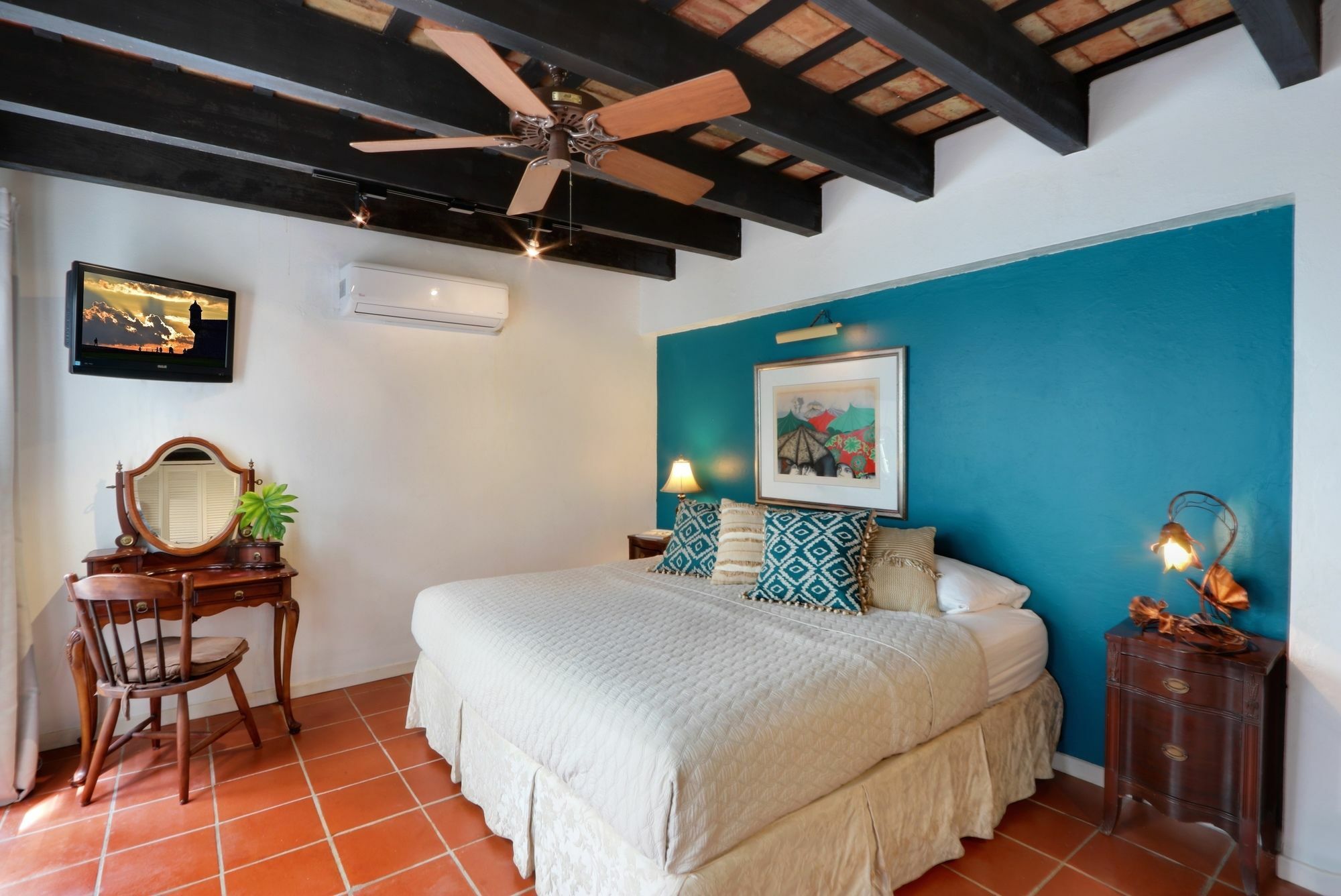 La Hotel San Juan
