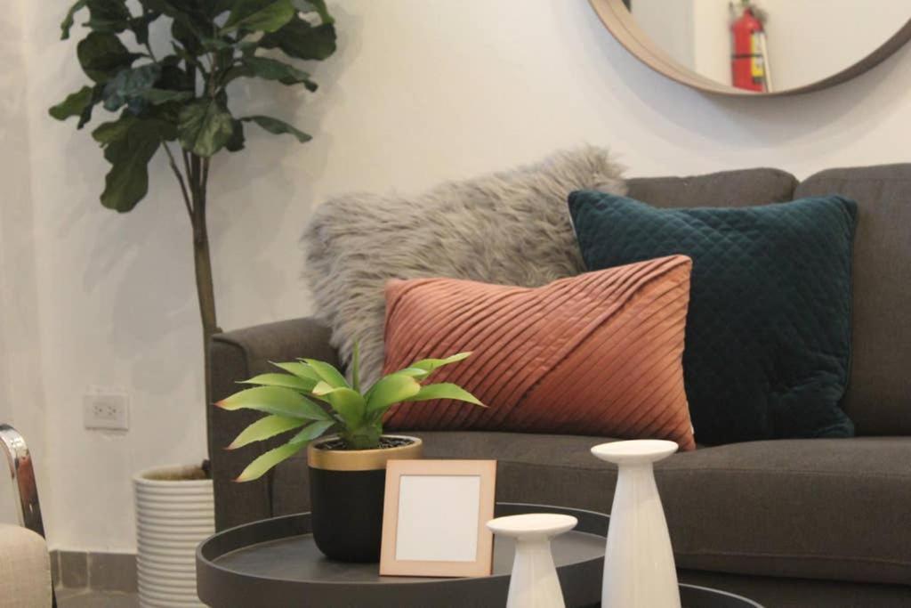 Modern In Old Town - Calle Luna Osj Apartment