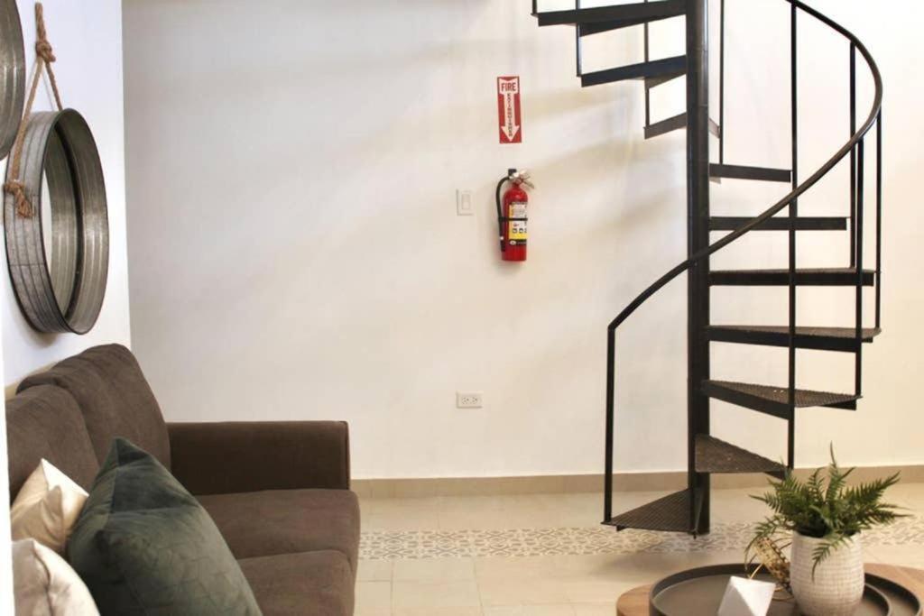 Modern In Old Town - Calle Luna Osj *