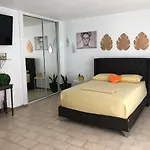 Beach Apt At Saint Tropez