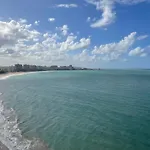 2 Bedroom 1 Bathroom Direct Beach Access Apt.