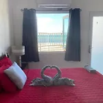 Sea Breezer Vacation Ocean Front En Condominio Playa Mar