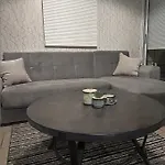 Cozy Beach House - 11 Minute Walk To The Beach