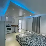 1058 Modern Hotel