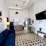 Nando\'S Place
