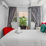 Prime Location At Condado Beach Queen Studio - Apt 10