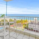 Bohemian Vibes - Beachfront Getaway+Parking