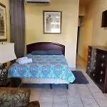 Del Valle Unit 2, Economical Large Studio Near Beach, Sleeps Up To 4