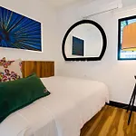 Villa Azure Ocean Park\'S Seaside Luxe Retreat