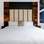 Villa Azure Ocean Park\'S Seaside Luxe Retreat
