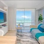 Modern Jewel Beachfront Isla Verde
