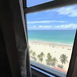 Gorgeous Ocean View 1Br W/Beach Acess & Pool