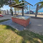 Cozy 2 Beds In Coral Beach Towers Beach Front