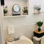 Cozy Room With 2 Twin Beds In Sanjuan Metro Area