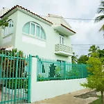 Numero Uno Beach Apartments