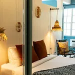 Numero Uno Beach Apartments
