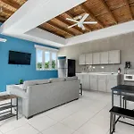 Beach Access Escape With Pool And Tanning Lounges
