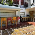 Condado 4 Bed 3 Bath Sleeps 8 Jacuzzi & Free Parking