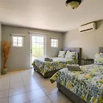 San Juan House Near Beach With Private Pool And Deck!