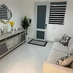 Casa Mi Luz Ilumina Tu Estancia Con Elegancia Y Confort En San Juan