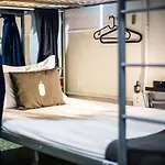 Nomada Urban Beach Hostel- Calle Loiza (Adults Only)