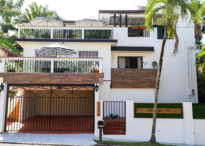 Pr1654-5 Private Rm W Keypad Qn Bed Balcony Easyparking