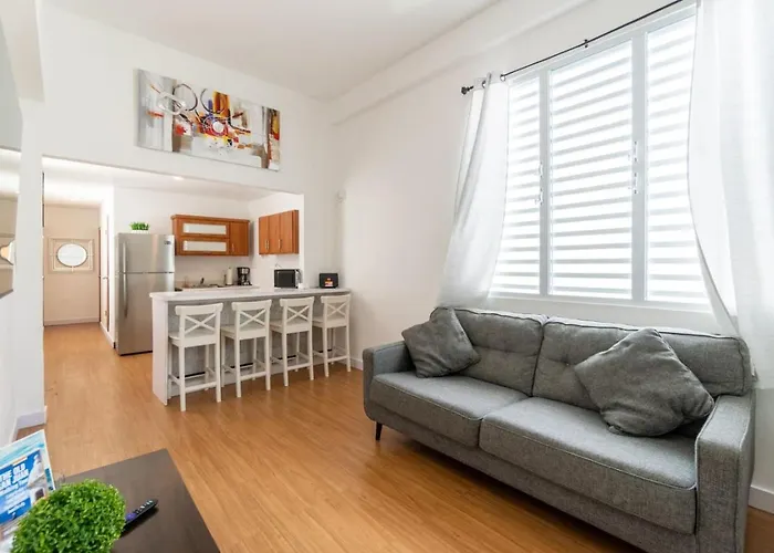 Modern 2-Br Apt. In Historic Old San Juan