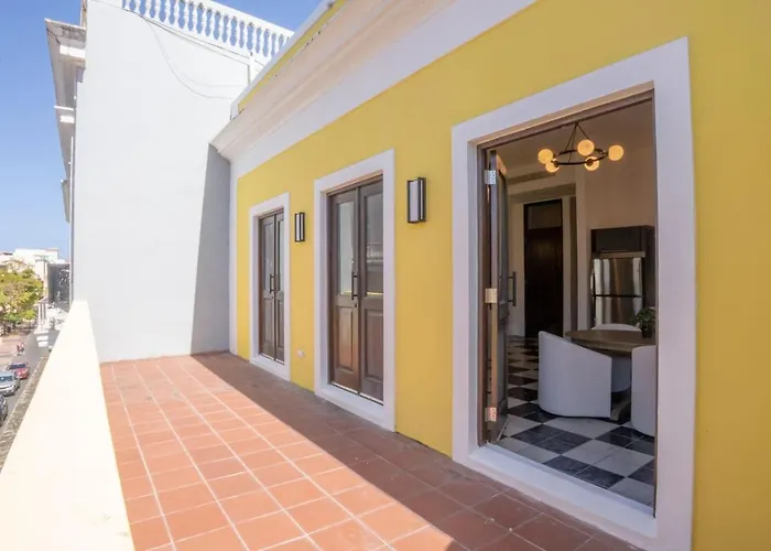 Ph In Old San Juan And Balcony