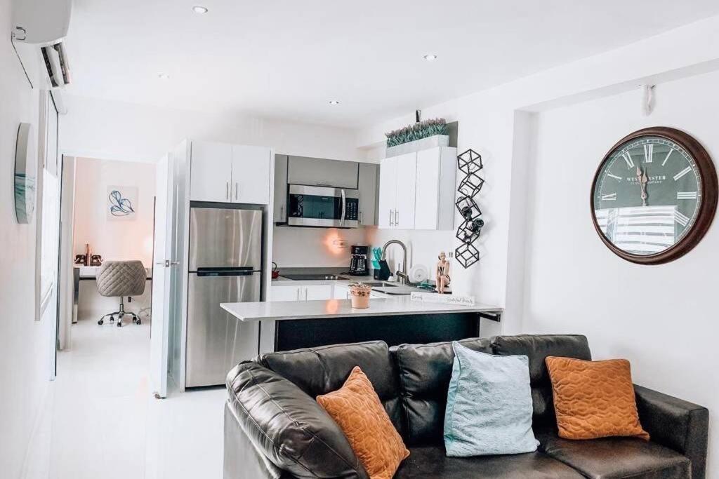 Luxe N Cozy 2br Isla Verde Apt With Kingbed+ac+wifi *