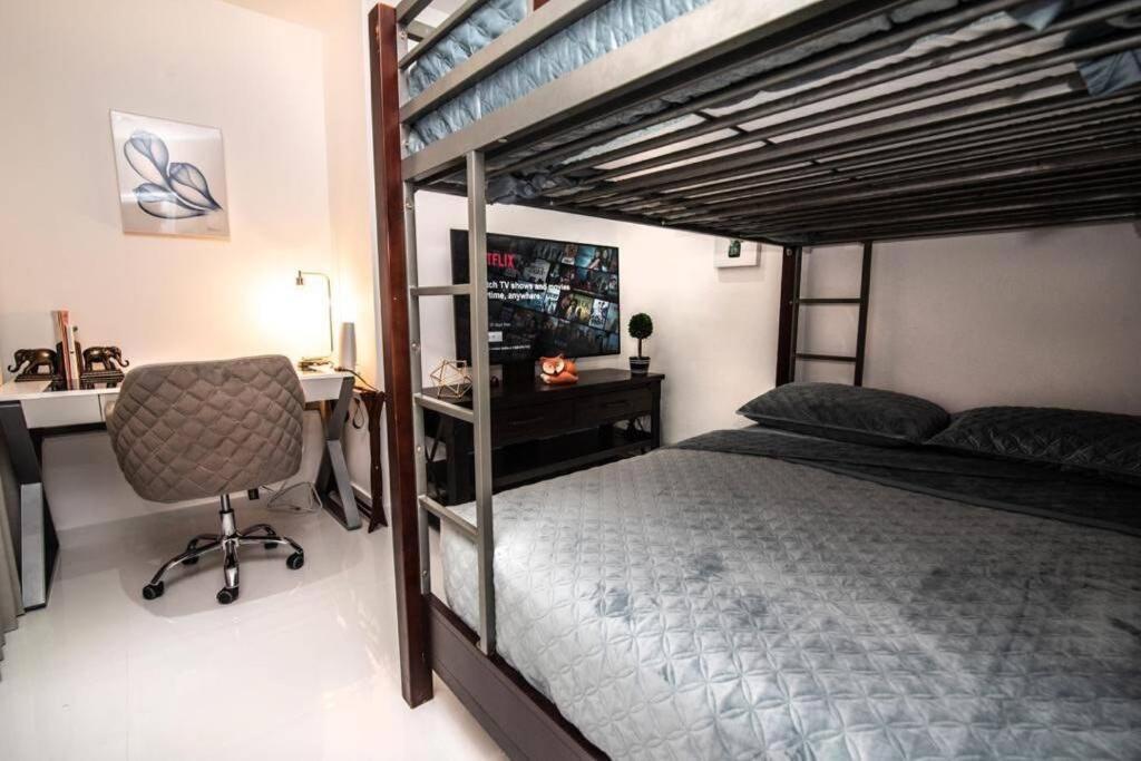 Apartment Luxe N Cozy 2br Isla Verde Apt With Kingbed+ac+wifi