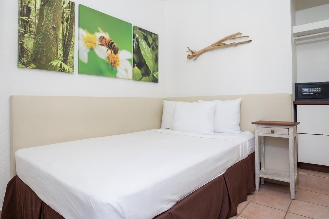 Hotel Tres Palmas 3*